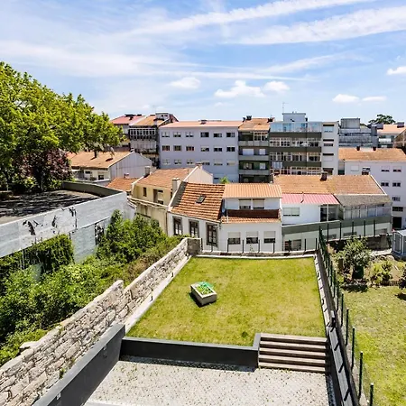 Camoes Downtown With Parking Apartment Porto