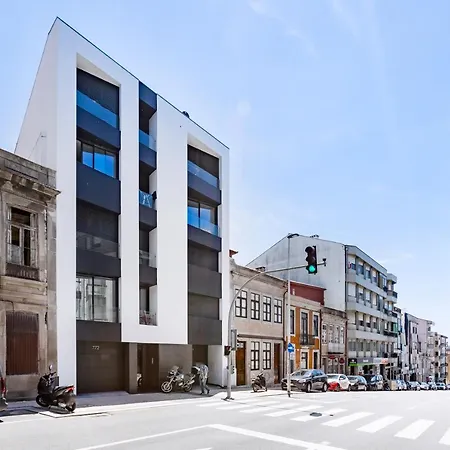 Apartment Camoes Downtown With Parking